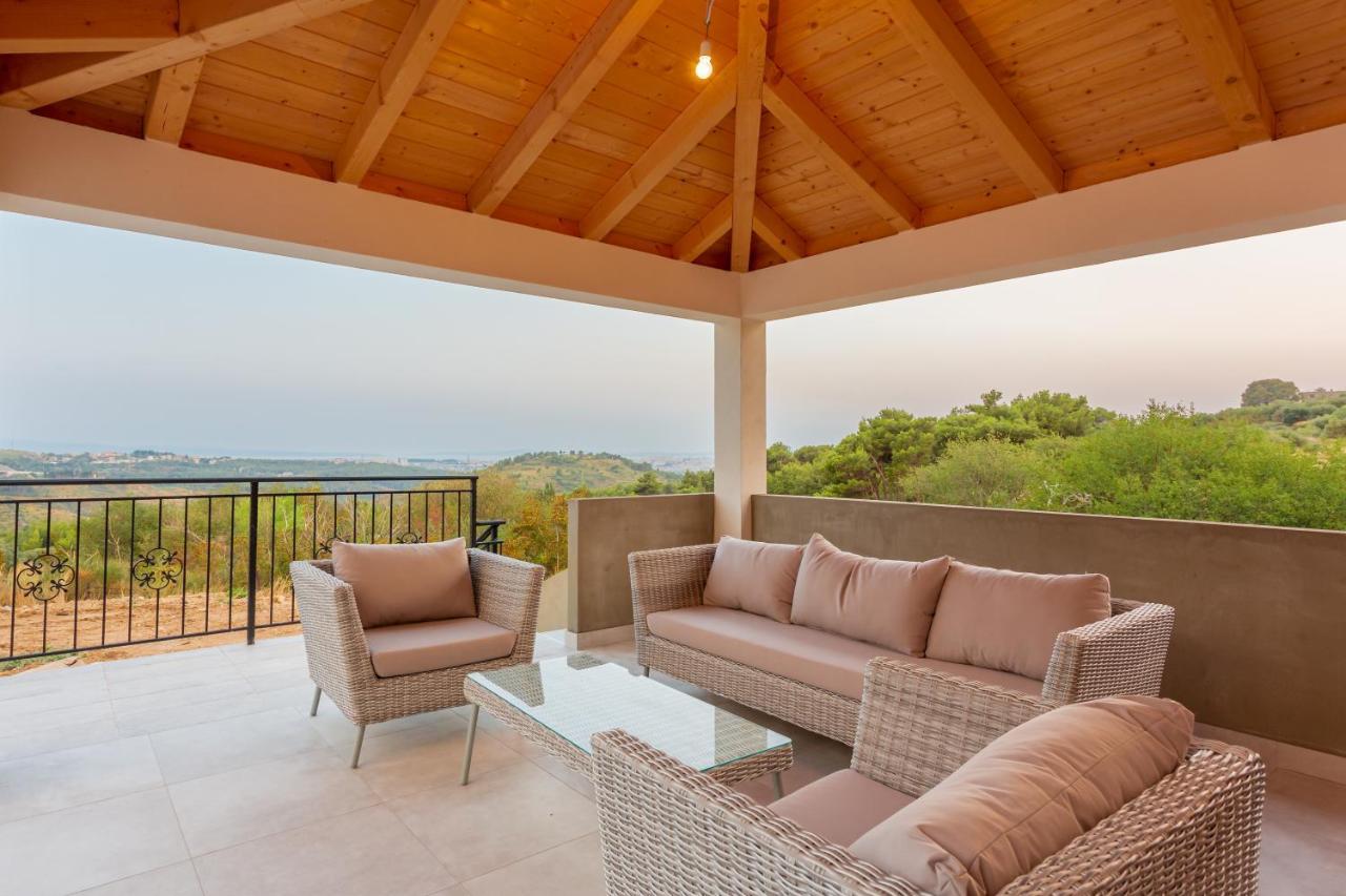 Klis Secluded House - Guaranteed Privacy - Heated Poolヴィラ エクステリア 写真